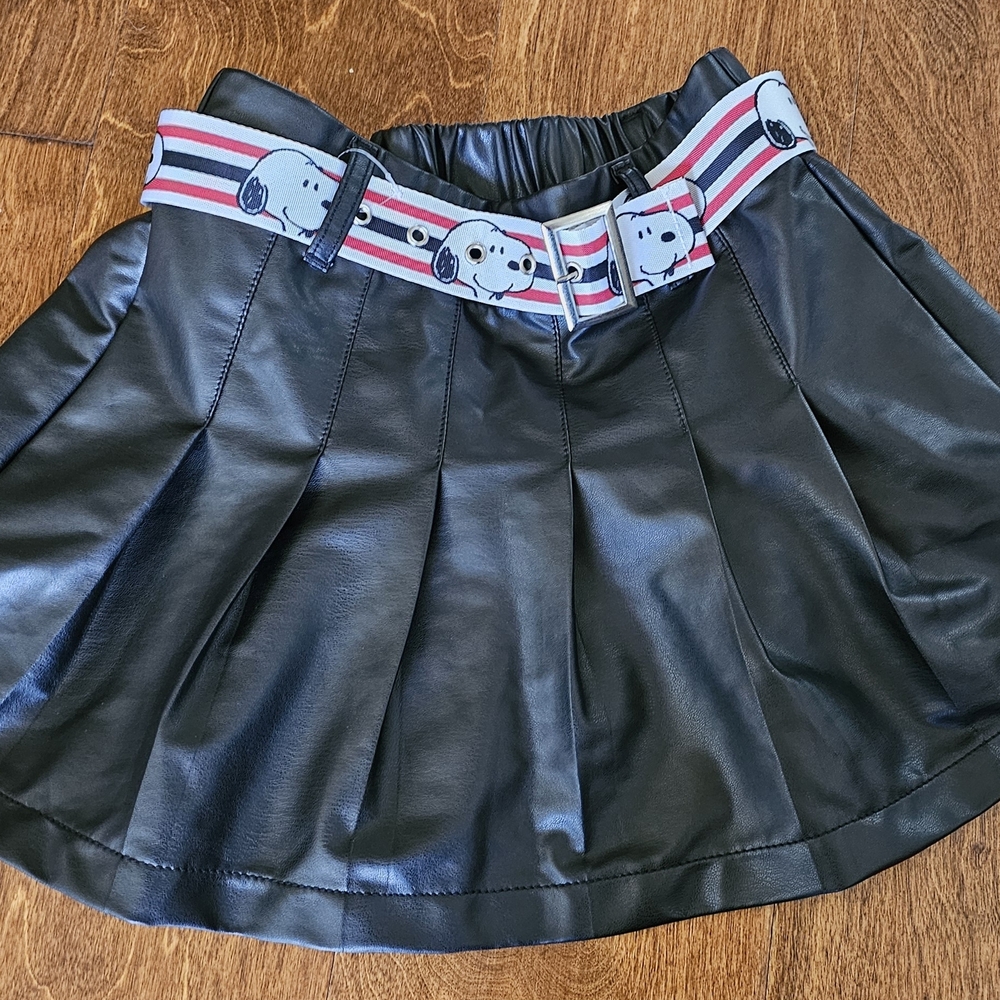 Justice Brand Girls 7/8 Black Pleated Skirt with Cartoon Belt